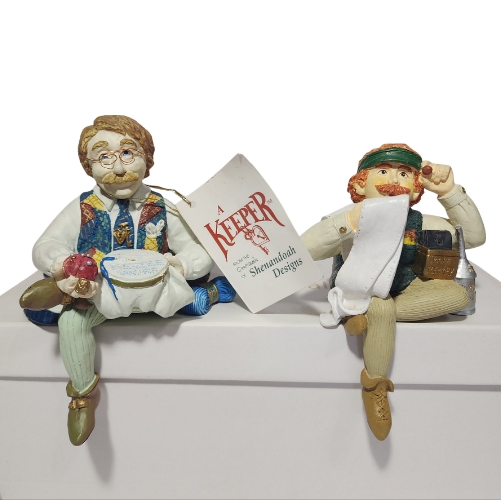 2 Vtg A Keeper Shenandoah Designs Needlework Memory Figurines Guy Shelf Sitters